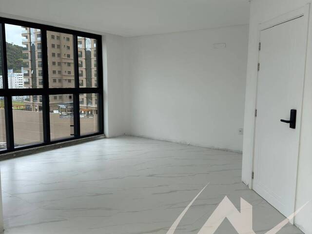 Apartamento para Venda em Itapema - 2