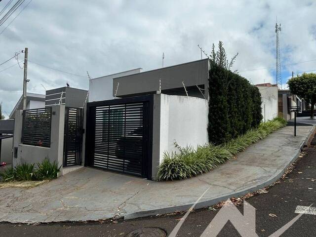 #3260 - Casa para Locação em Arapongas - PR - 2