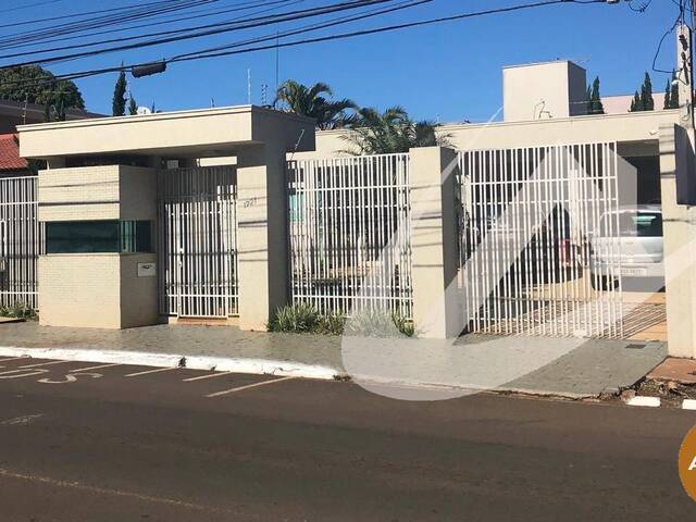 #3277 - Casa para Venda em Arapongas - PR