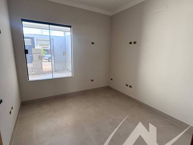 #3319 - Casa para Venda em Arapongas - PR - 2