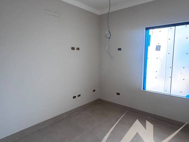 #3320 - Casa para Venda em Arapongas - PR - 3