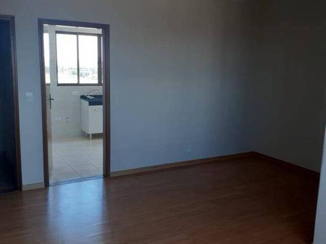 #3322 - Apartamento para Venda em Arapongas - PR - 2