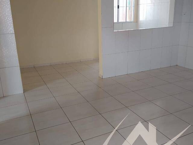 #3323 - Casa para Venda em Arapongas - PR - 2